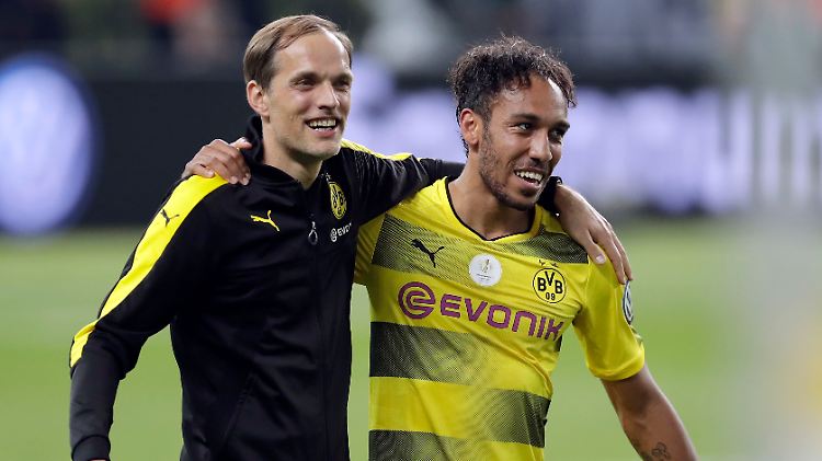 Bald wieder vereint? Thomas Tuchel zieht es offenbar zum FC Arsenal, wo Ex-BVB'ler Pierre-Emerick Aubameyang seit der Winterpause kickt.