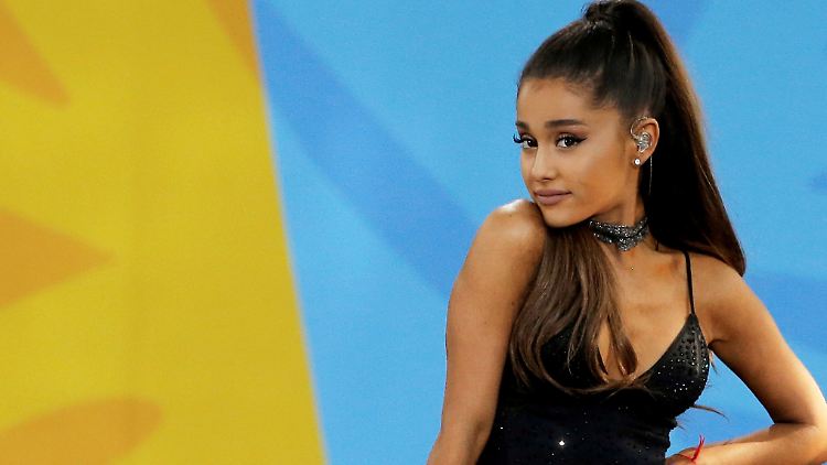 Die Anschlagsopfer würden ihr immer im Gedächtnis bleiben, sagt Ariana Grande.