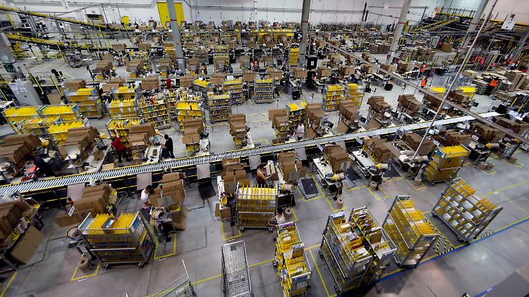 Amazon ist an der Börse rund 477 Milliarden Dollar wert.