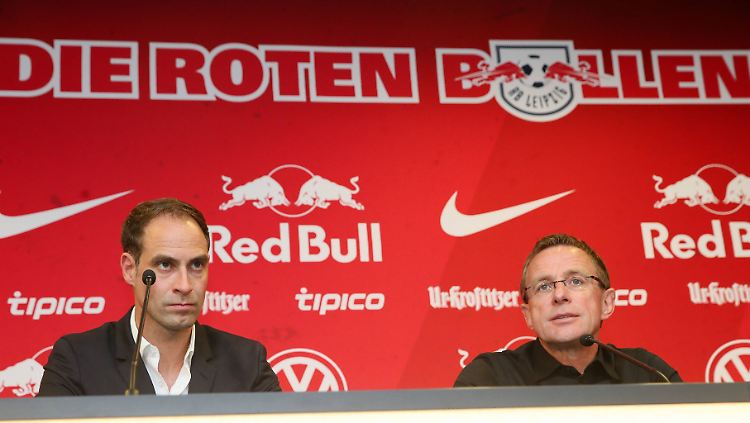 Vereinsvorstand Oliver Mintzlaff und Sportdirektor Ralf Rangnick betonen, dass das Geschäft von RB normal ablaufe.