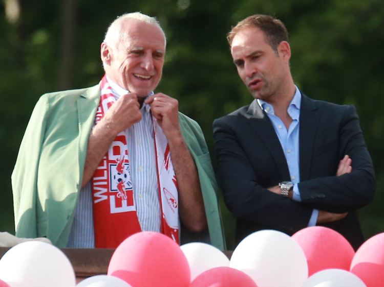 Red-Bull-Chef Dietrich Mateschitz, hier mit RB-Funktionär Oliver Mintzlaff, ist dank seiner Taurinbrause einer der reichsten Männer der Welt.