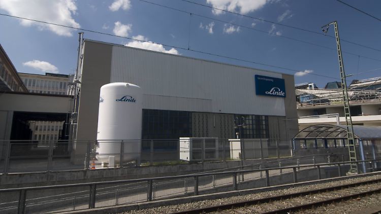 Gewerkschaften und Beschäftigte von Linde sorgen sich um Arbeitsplätze.