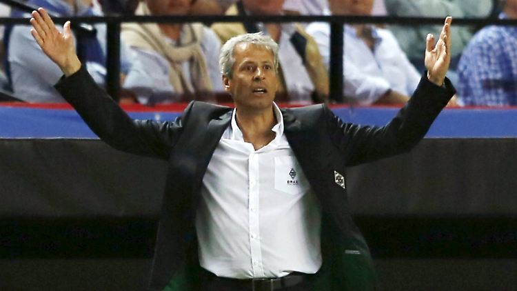 "Warten wir ab, was in Zukunft passieren wird": Lucien Favre.