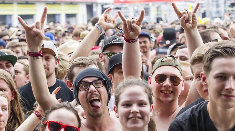 Jetzt geht's los: Fans bei "Rock am Ring".