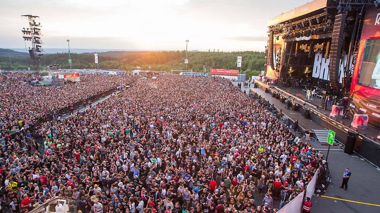 86.000 Menschen waren am Freitagabend bei Rock am Ring.