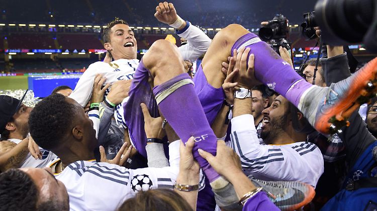 "Unglaublich, unfassbar, fantastisch": Cristiano Ronaldo freut sich über einen der besten Momente seiner Karriere.