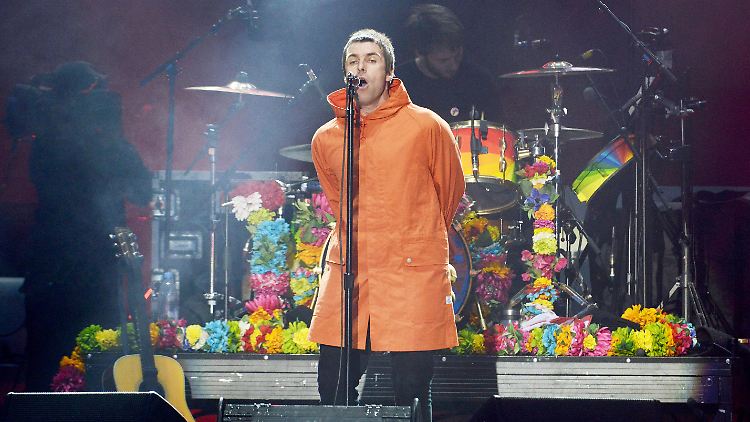 Liam Gallagher von Oasis trat auch auf dem Benefiz-Konzert auf, sang aber einen anderen Song.