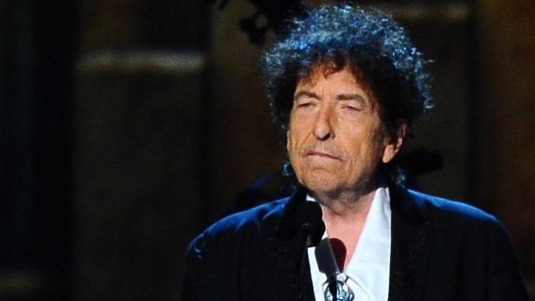 Monate nach der Verleihung des Literaturnobelpreises ist Dylan seinen Verpflichtungen nachgekommen.