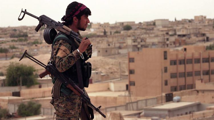 Die SDF-Truppen rechnen damit, dass sich noch 3000 bis 4000 Kämpfer in Rakka aufhalten.