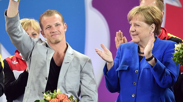 Zur Verabschiedung eines der erfolgreichsten deutschen Turner gibt sich sogar die Bundeskanzlerin die Ehre.