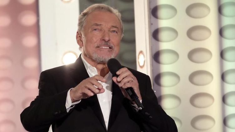 Die goldene Stimme aus Prag: Karel Gott. 