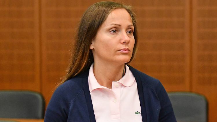 Zwang sie Mädchen zur Prostitution? Schwesta Ewa.