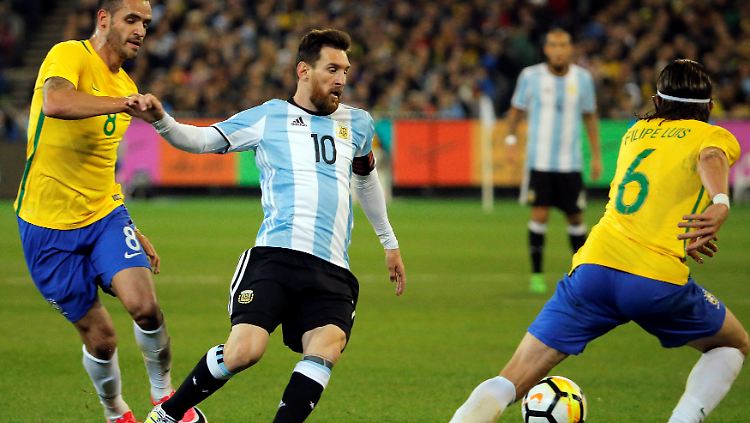 Im "Superclásico de las Américas" setzt sich die argentinische Nationalelf um Lionel Messi gegen Brasilien durch.