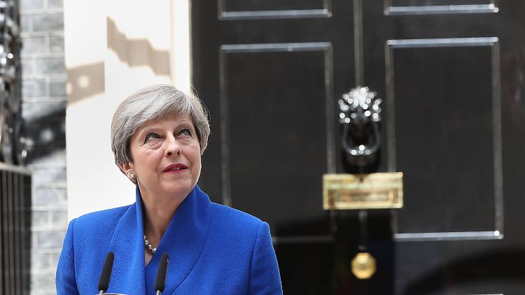 Theresa May will an der Macht bleiben.