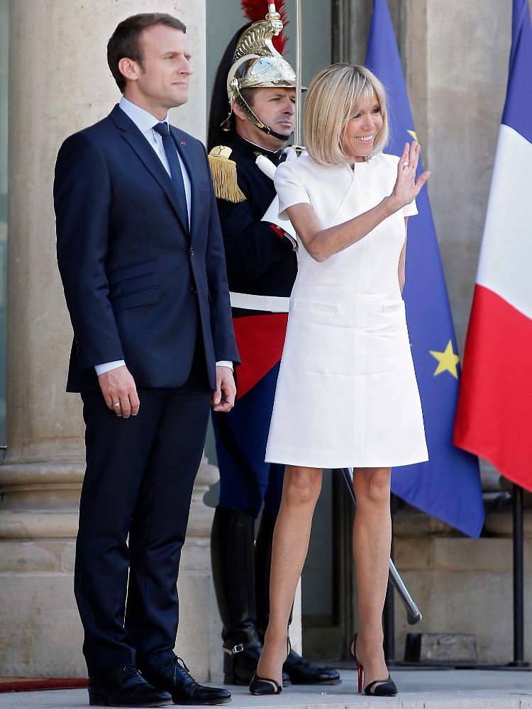 Emmanuel Macron (hier mit Ehefrau Brigitte) hofft auf eine Mehrheit in der Nationalversammlung.