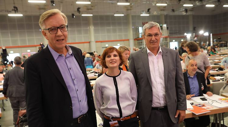 Die Parteivorsitzenden Katja Kipping und Bernd Riexinger mit Dietmar Bartsch (l.), der als Oppositionsführer schon Erfahrung hat. Bleibt es dabei?