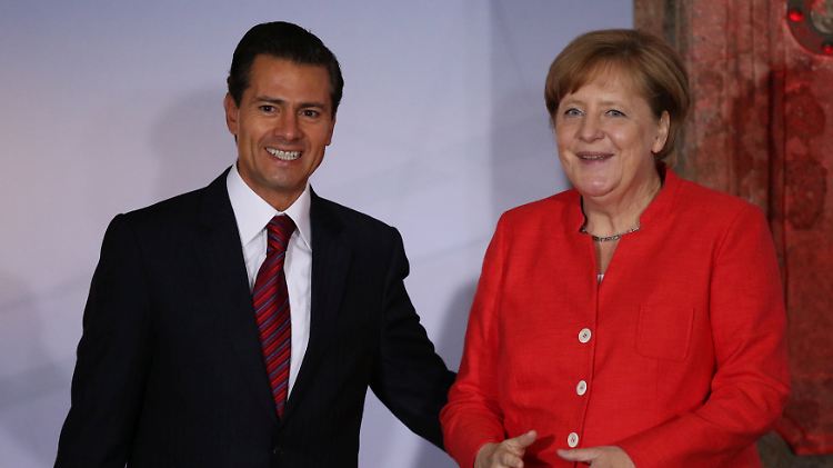 Während sich die USA abschotten, sprechen Mexikos Präsident Nieto und Kanzlerin Merkel über ein Handelsabkommen.