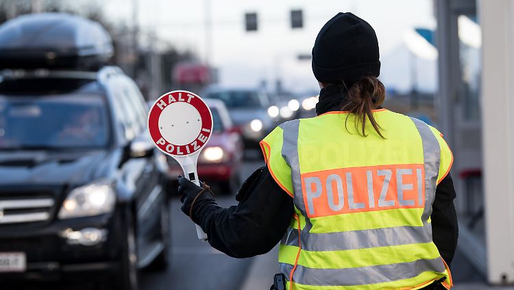 An der deutsch-österreichischen Grenze gibt es seit September 2015 wieder Kontrollen.