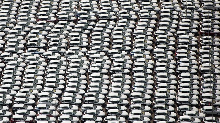 Mit dem Cayenne rückt erstmals ein Porsche-Modell ins Visier des Kraftfahrt-Bundesamtes.