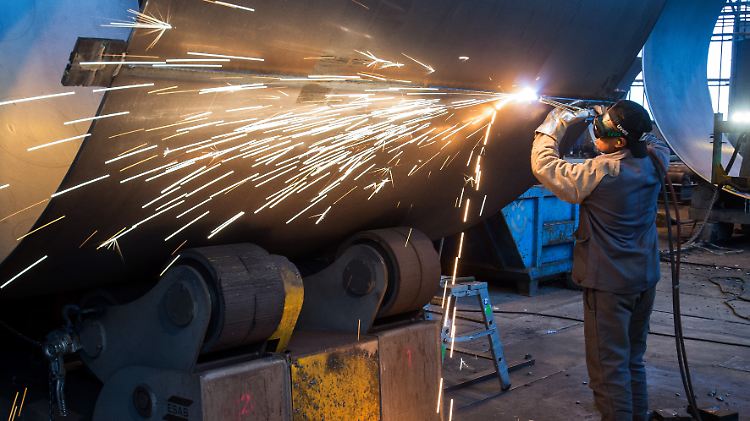 Industriearbeiter gehören zu denen, deren Jobs laut OECD durch technischen Fortschritt gefährdet sind.