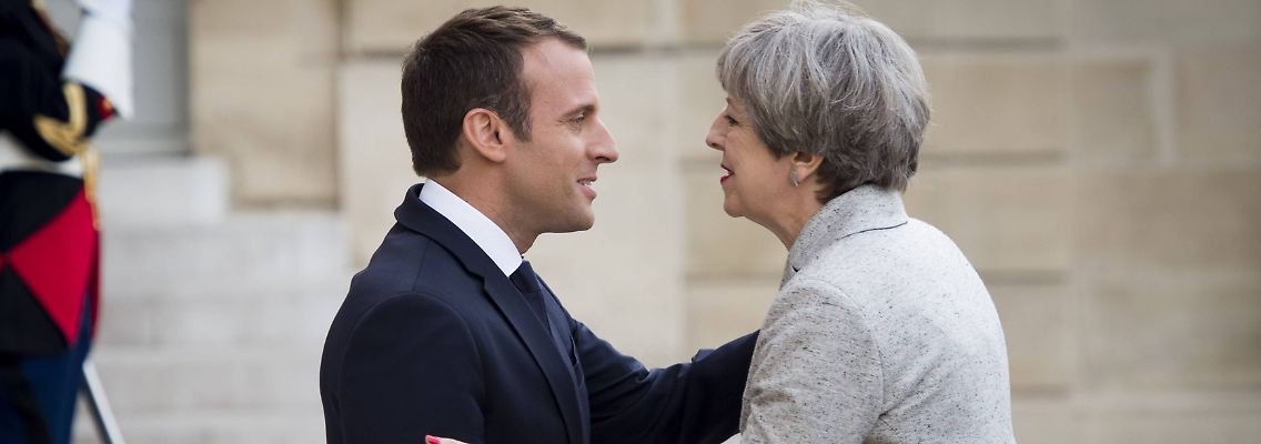 May ist zurzeit auf Staatsbesuch in Frankreich - in Paris empfing sie Präsident Macron.