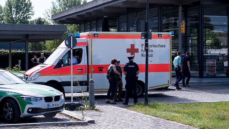 Bis zum Abend gab die Münchner Polizei keine Entwarnung für ihre junge Kollegin.