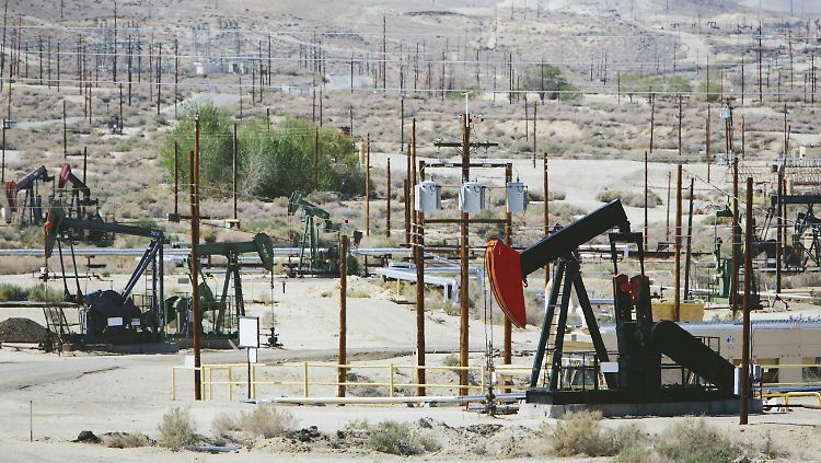 Die USA pumpen aus ihren Schieferölfeldern wieder mehr und konterkarieren die Selbstbeschränkungen der Opec. 