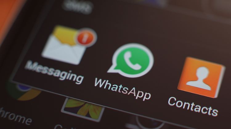 Verschlüsselte Messenger-Dienste müssten genauso überwacht werden können wie Telefonate und SMS, sagen die Innenminister.