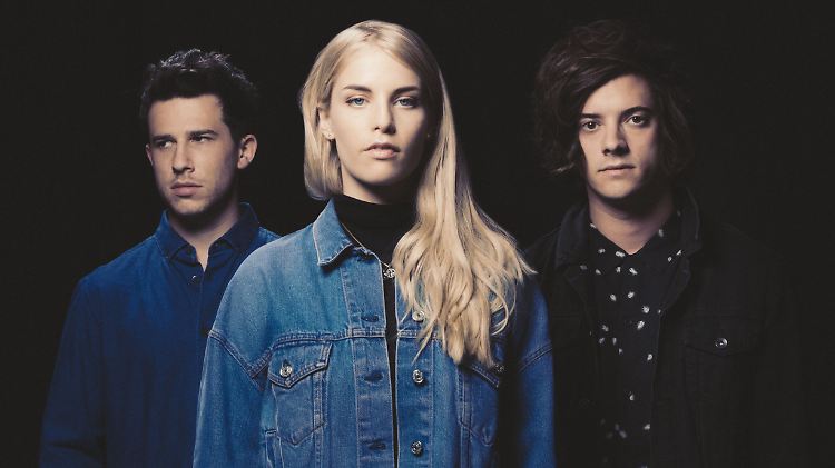 Sie haben zusammen studiert - und London Grammar gegründet: Dan Rothman (l.), Hannah Reid und Dominic "Dot" Major.