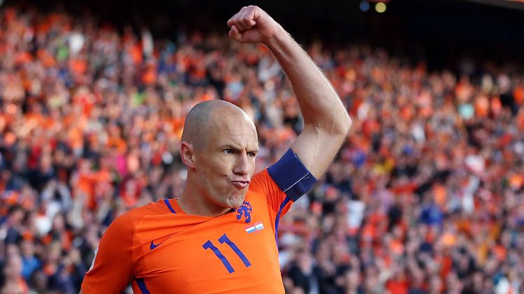 Für die Niederlande wird es in der WM-Qualifikation noch eng. Arjen Robben aber glaubt, dass er in Russland dabei sein wird.