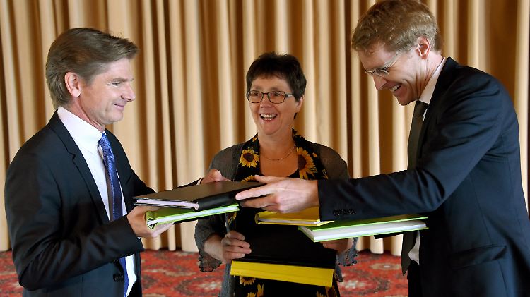 Daniel Günther (r.) wird voraussichtlich der kommende Ministerpräsident von Schleswig-Holstein. Er regiert dann mit einer Jamaika-Koalition.