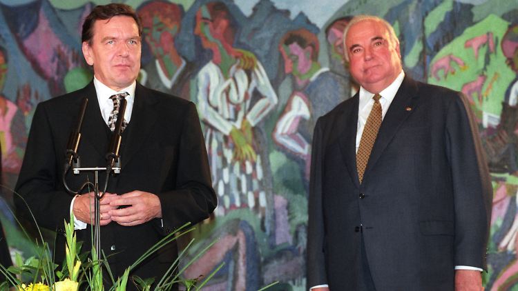 In ihrer politisch aktiven Zeit waren sie sich nicht immer grün: Gerhard Schröder und Helmut Kohl.