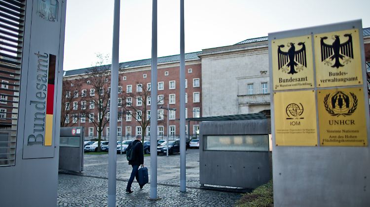 Das Bundesamt für Migration und Flüchtlinge. In einer Anhörung der Behörde muss etwas gewaltig schief gelaufen sein.