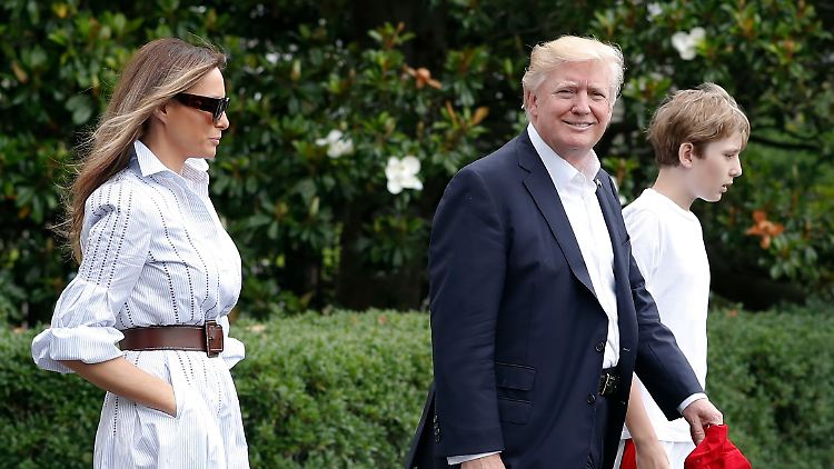Mit großer Freude bricht Familie Trump ins Wochenende auf. Später kommen noch die Schwiegereltern des Präsidenten dazu.