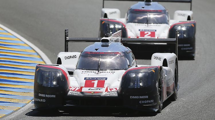 Porsche muss nach nur vier Stunden auf einen seiner Boliden in Le Mans verzichten, der um den Sieg in der LMP1 kämpfen kann.