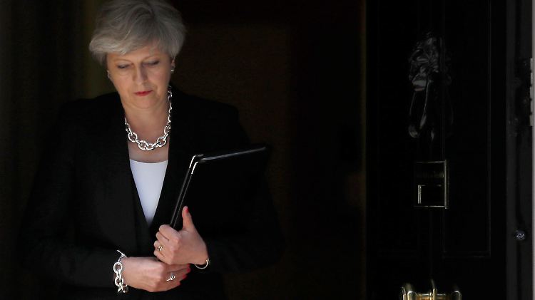 Theresa May ist eine Premierministerin auf Abruf, sagt Großbritannien-Experte Herhard Dannemann.