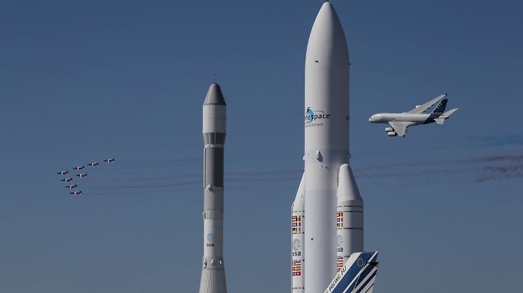 … ist auch in diesem Jahr ein Kampf der Bilder zwischen Airbus und dem US-Konkurrenten Boeing. 