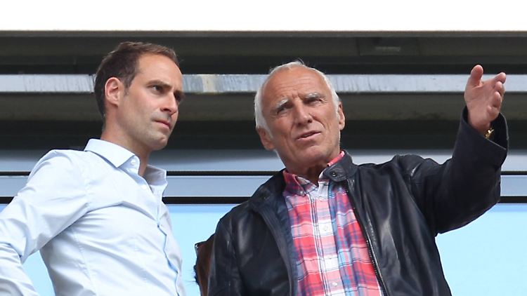 Oliver Mintzlaff (l.), Geschäftsführer von RB Leipzig, und Red-Bull-Chef Dietrich Mateschitz.
