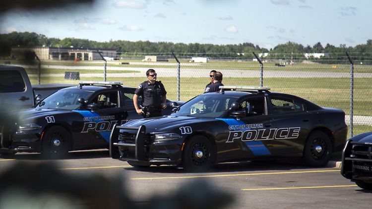 Der Flughafen wurde vorsorglich evakuiert, allerdings ging die Polizei von einer Einzeltat aus.