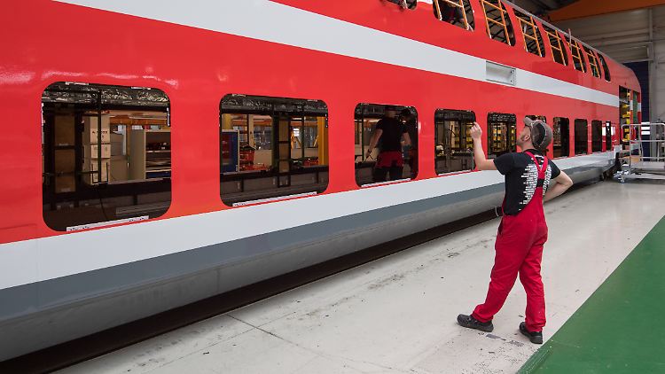 Bombardier steckt wegen Problemen im Flugzeuggeschäft tief in den roten Zahlen.