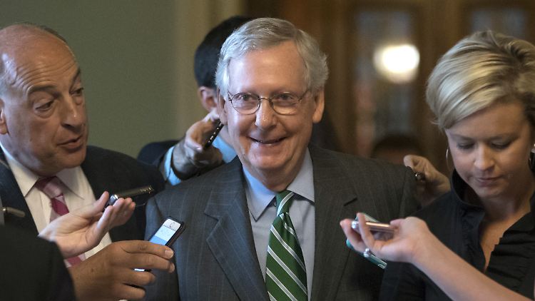 Der Fraktionschef der Republikaner, Mitch McConell, bringt mit dem Entwurf eines von Trumps Wahlversprechen voran.