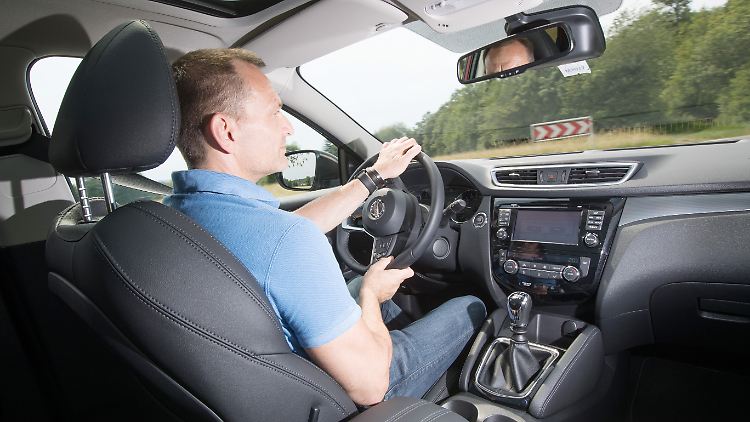 Mit überarbeiteter Lenkung fährt sich der Nissan Qashqai recht leichtfüßig.