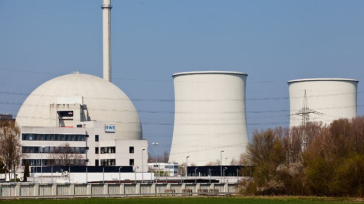 Einen vollen Euro für jede einzelne Aktie: Das Debakel mit der Brennelementesteuer endet für RWE-Aktionäre mit einem saftigen, aber einmaligen Aufschlag.