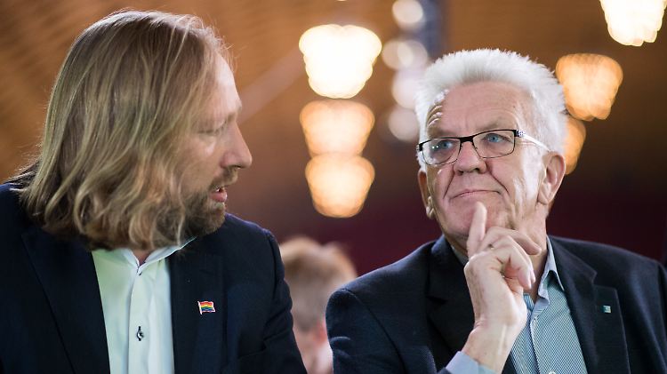 Nicht immer einer Meinung: der linke Anton Hofreiter (l.) und der Realo Winfried Kretschmann.