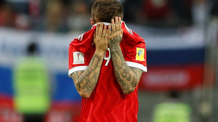 Raus: Fedor Smolow und seine Russen beim Confed Cup in ihrer Heimat.