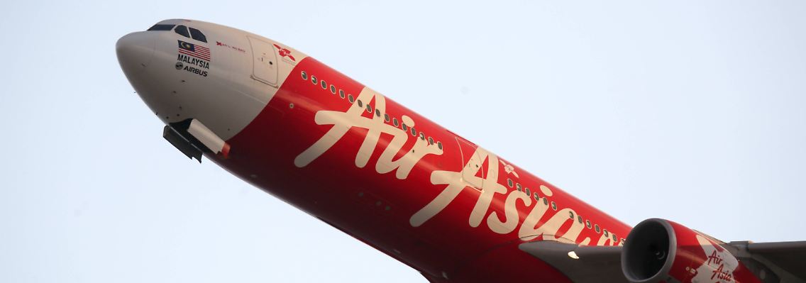 Air Asia ist eine Billigfluglinie, die vor allem Ziele in Südostasien anfliegt - bereits vergangene Woche musste eine Maschine wegen Triebwerksproblemen in Perth zwischenlanden. Gegen Vogelschlag ist aber wohl keine Airline gewappnet.