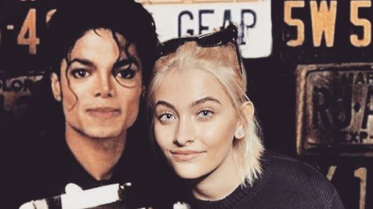 Als wäre ihr Vater noch am Leben: Paris Jackson postete diese Collage bei Instagram.