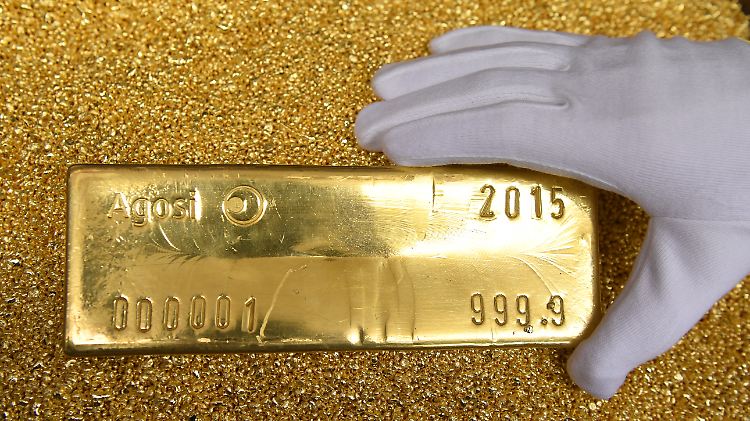 Innerhalb einer Minute sackte der Goldpreis rund 1,5 Prozent auf 1236 US-Dollar je Feinunze.