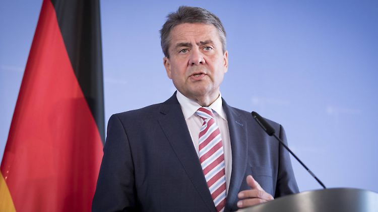Außenminister Sigmar Gabriel verspricht, die deutschen Interessen beim G20-Gipfel in Hamburg selbstbewusst zu vertreten.