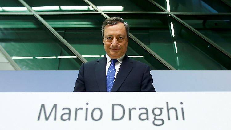"Wenn die Erholung anhält ...": EZB-Chef Mario Draghi deutet in seiner Portugal-Rede eine mögliche "Anpassung" an.